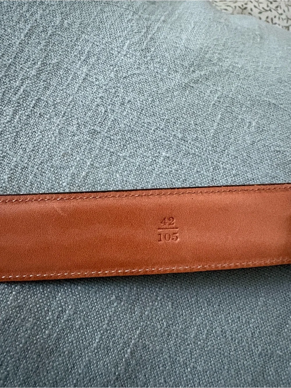 Trafalgar Cortina Leather Belt Men’s Size 42 Mahogany Brown Gold Buckle